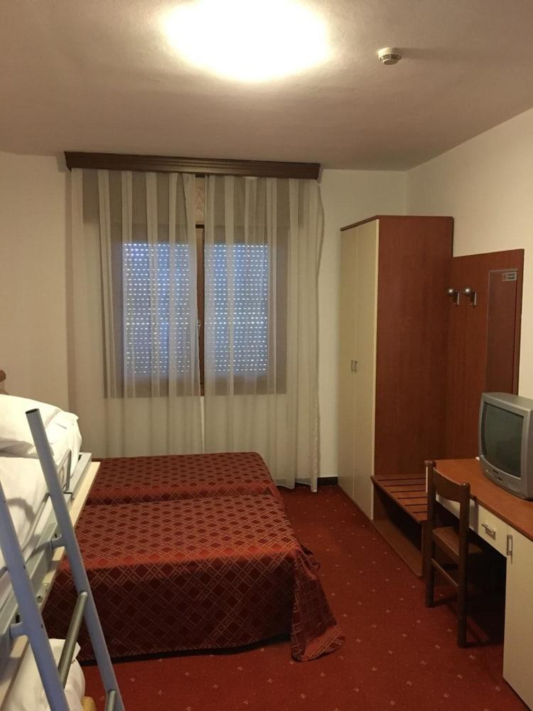 Hotel Due Ragni Villorba Bagian luar foto