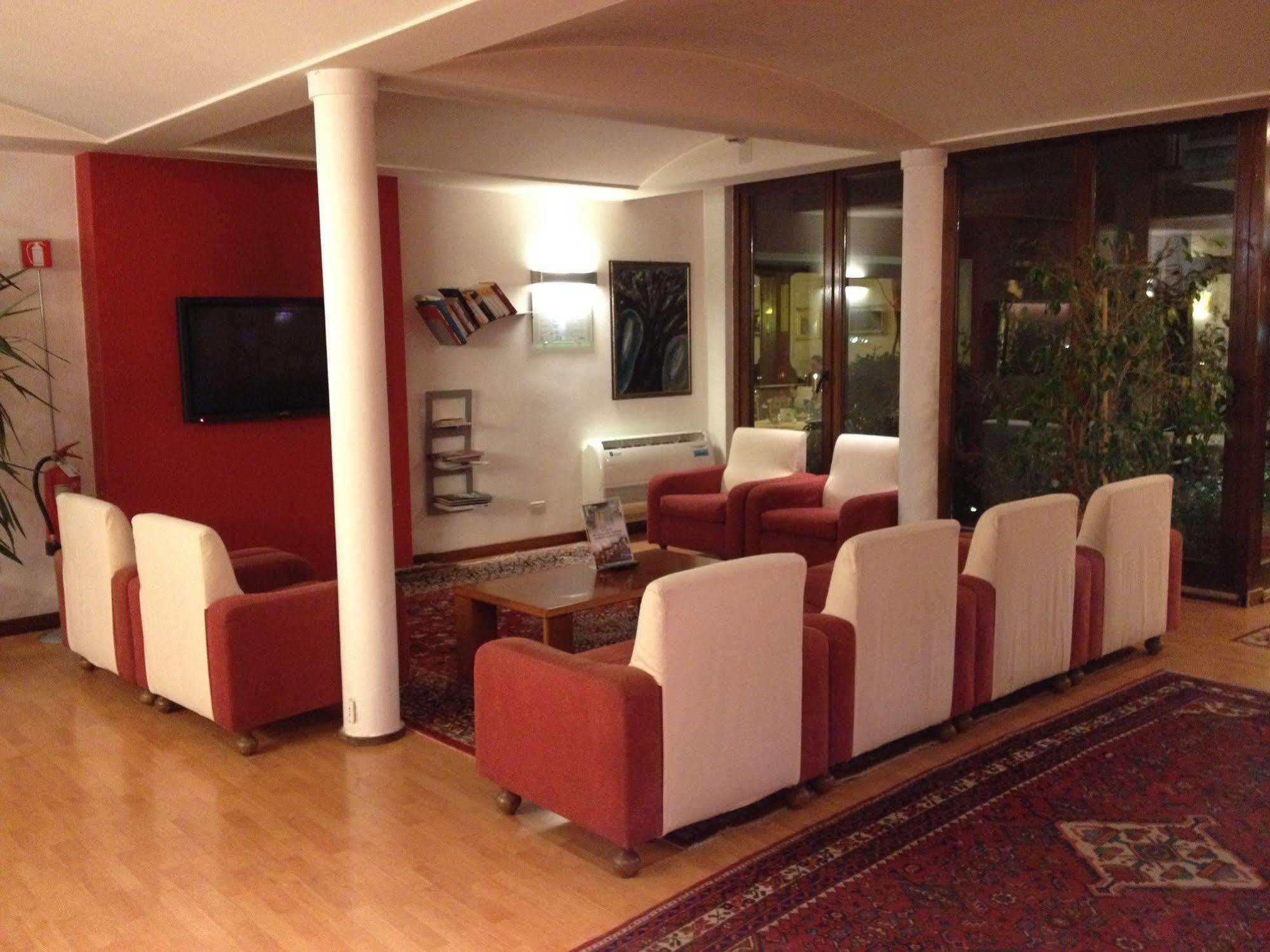 Hotel Due Ragni Villorba Bagian luar foto