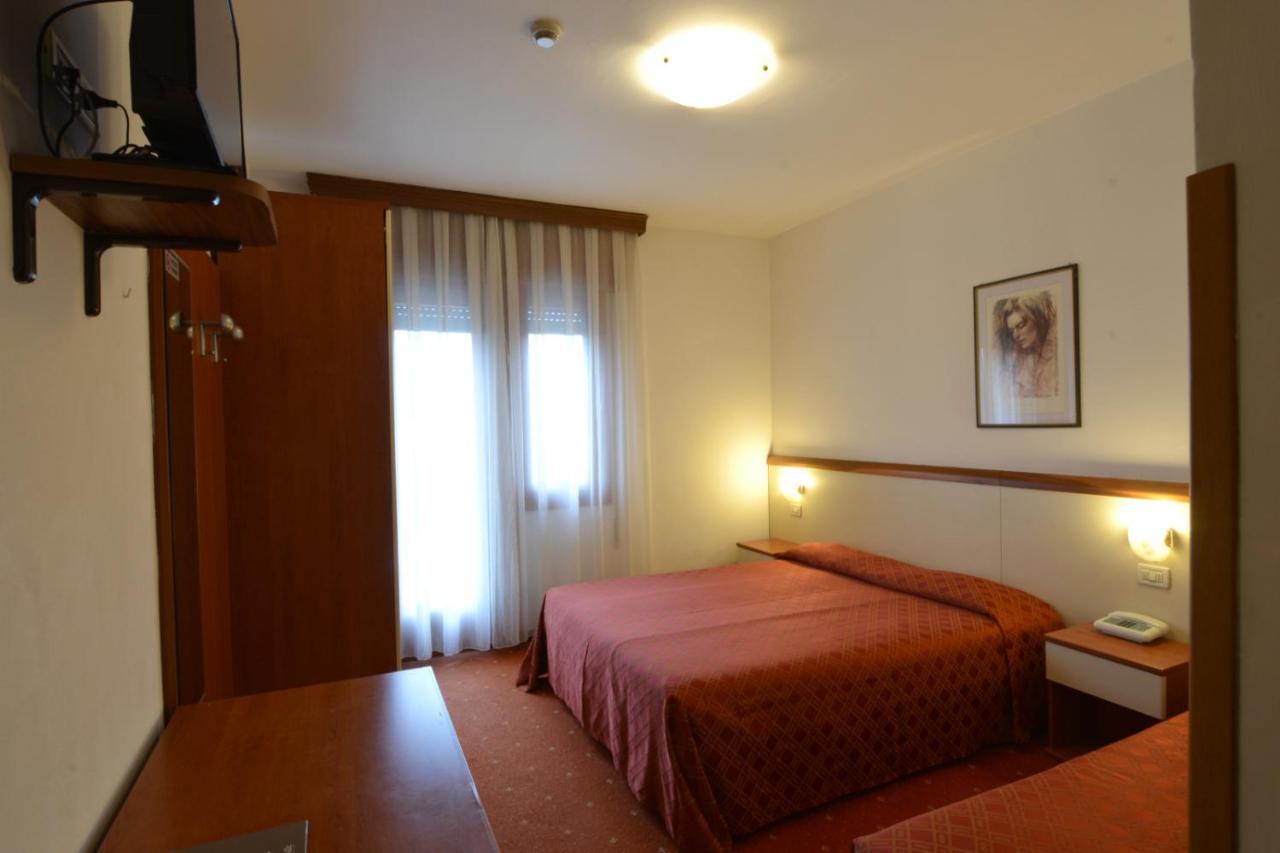 Hotel Due Ragni Villorba Bagian luar foto