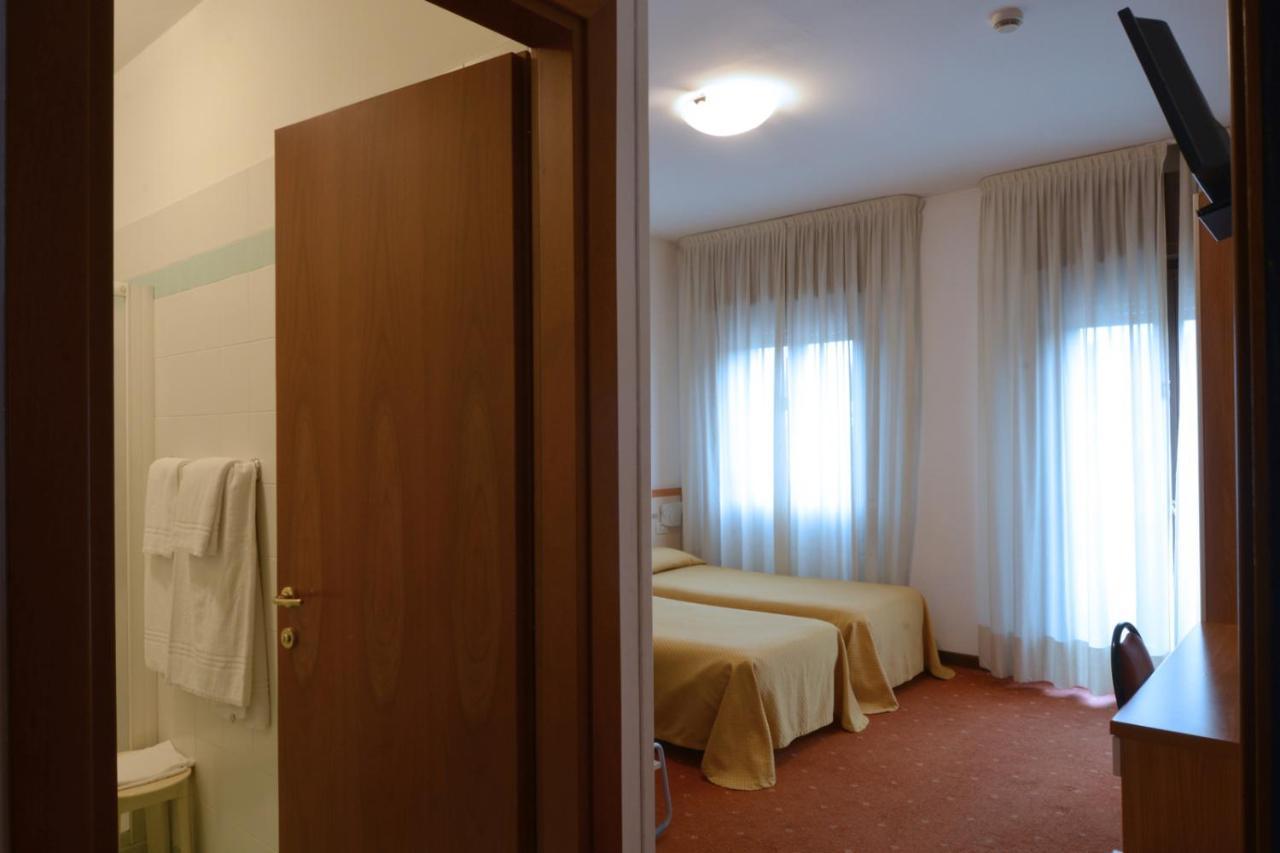Hotel Due Ragni Villorba Bagian luar foto